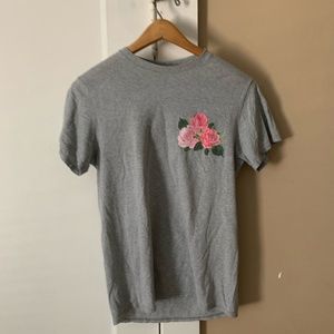 GRAPHIC TEE | see description